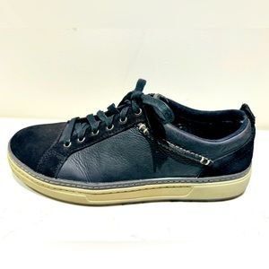 Clarks Wave Walk Athletic low top sneaker Black 15990 Size US10